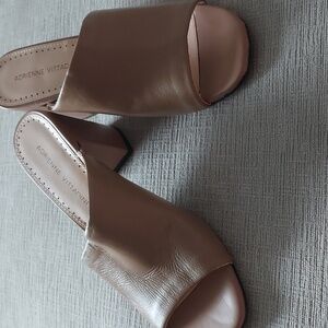 Albi Mule shoe's Women Adrienne Vittadini size 7.5m chunky heels